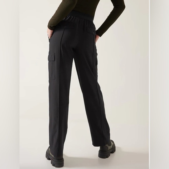 Athleta Vienna Cargo Pant Women’s Size 14 Black - Picture 2 of 16